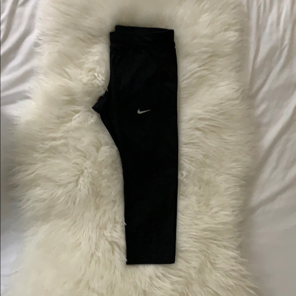 Nike drifit crop pants